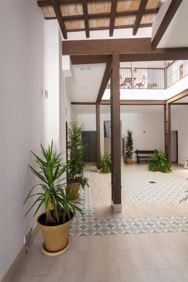 Apartamentos Turísticos Mamelón Jerez de la Frontera Exterior foto