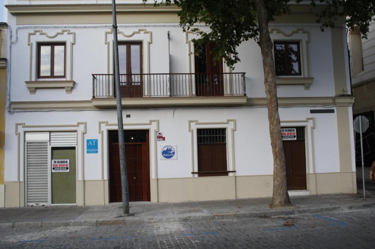 Apartamentos Turísticos Mamelón Jerez de la Frontera Exterior foto