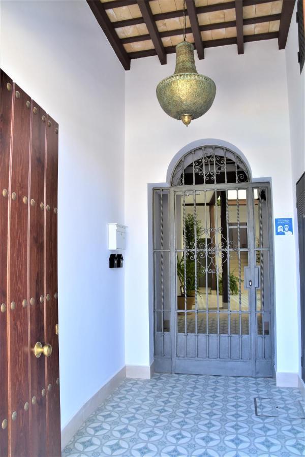 Apartamentos Turísticos Mamelón Jerez de la Frontera Exterior foto