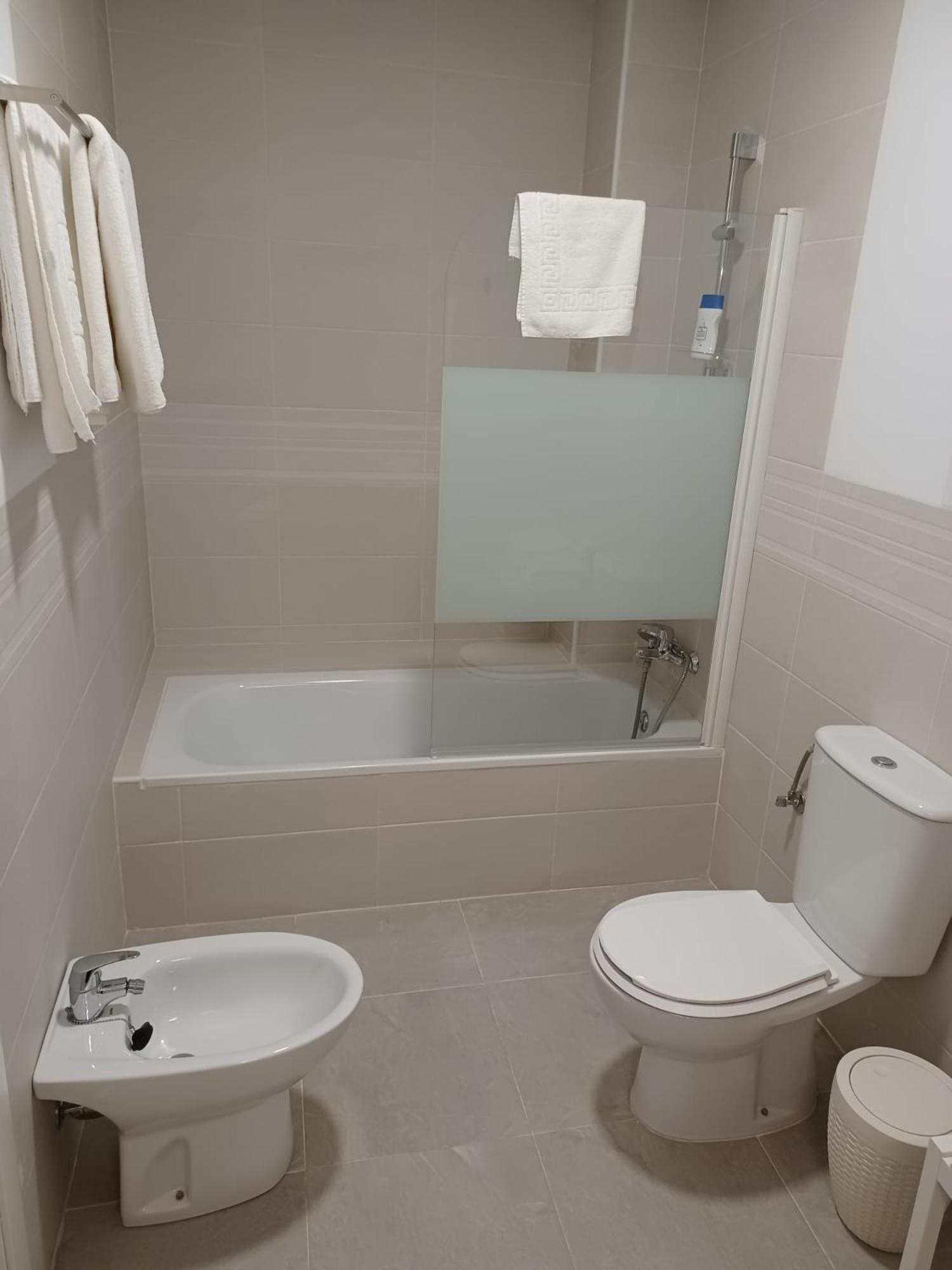 Apartamentos Turísticos Mamelón Jerez de la Frontera Quarto foto